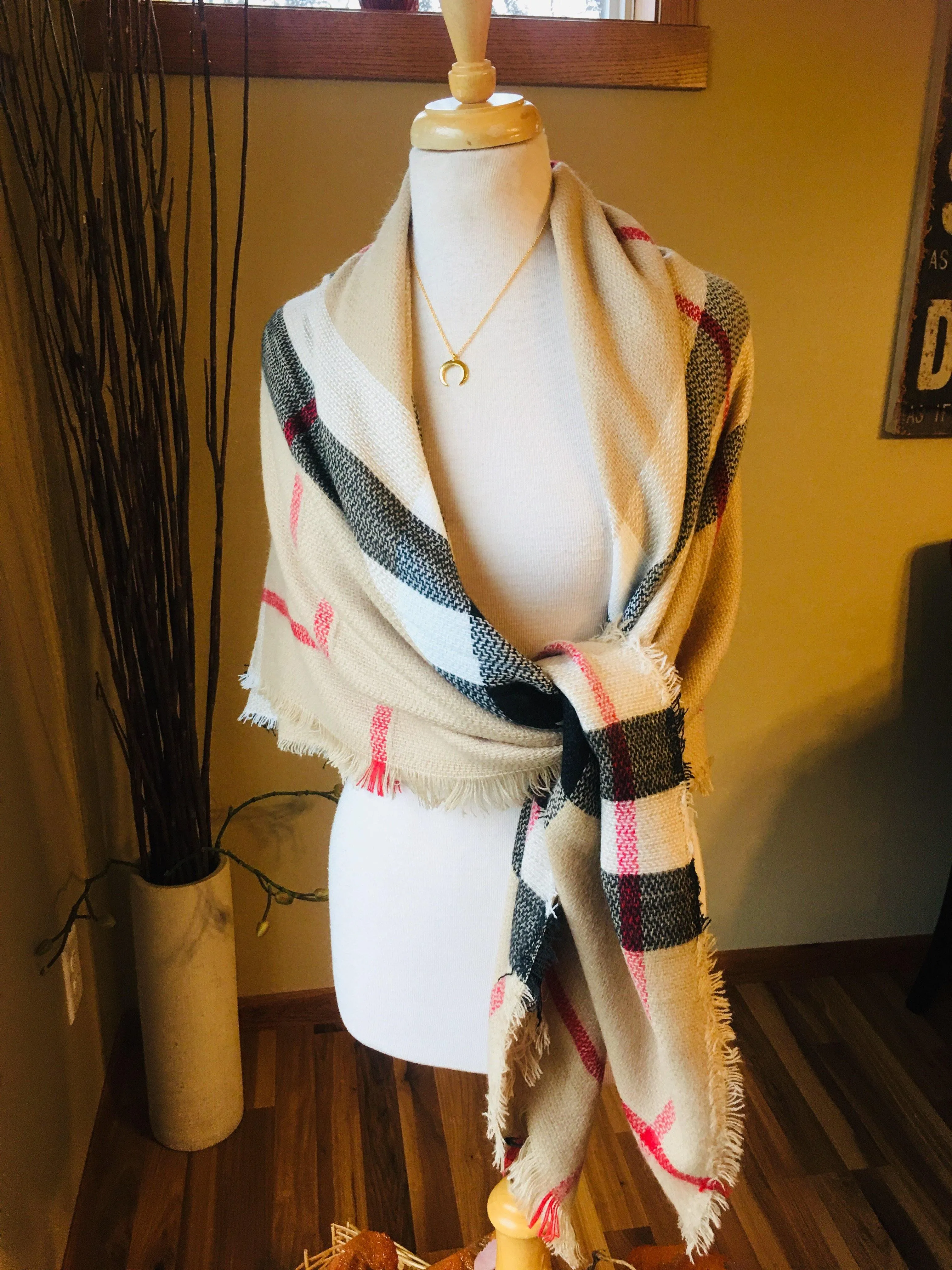 Blanket scarf { Classic check } Camel. Large square blanket scarf.