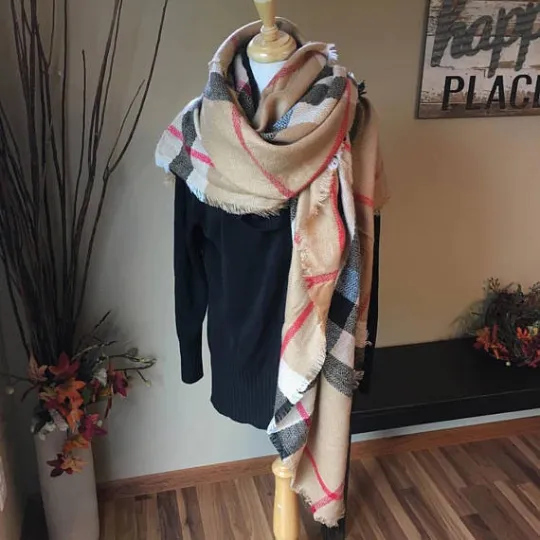 Blanket scarf { Classic check } Camel. Large square blanket scarf.