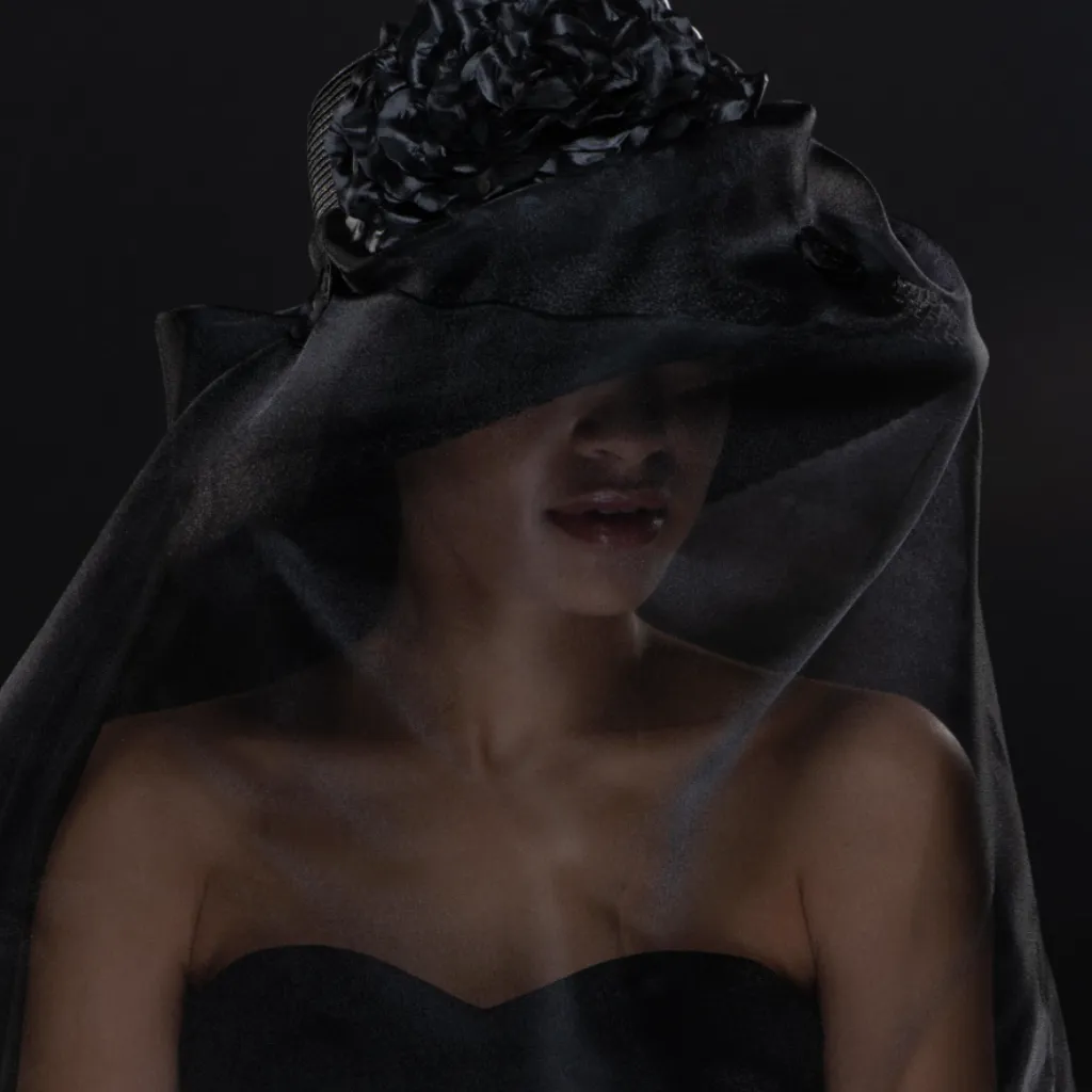 F33001- Uneven Veil Funeral Mourning Dress Hat with Large Satin Flower