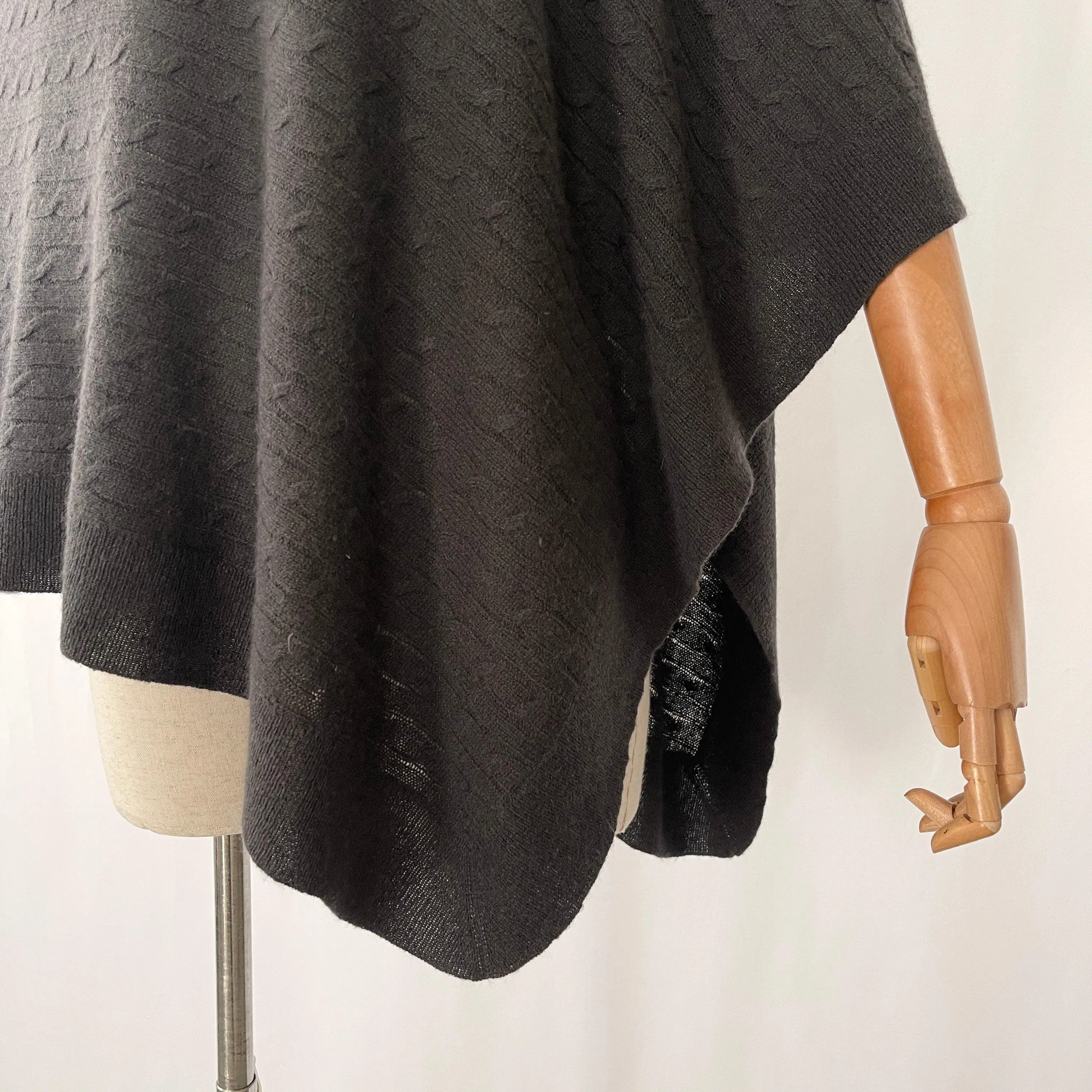 HEMISPHERE Cashmere Poncho