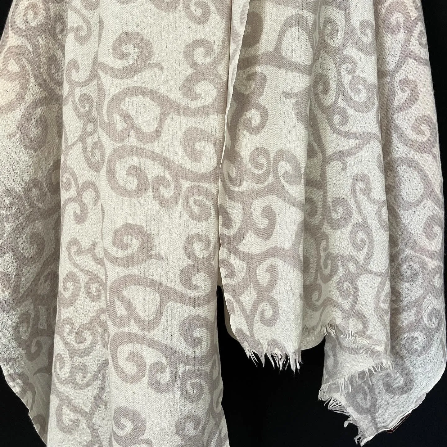 HEMISPHERE Cashmere Scarf