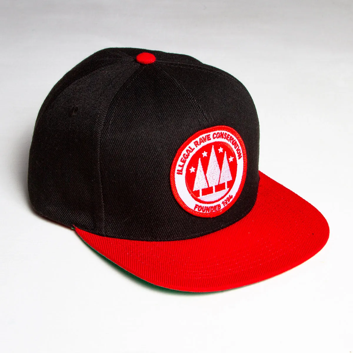 Illegal Rave - Snapback - Red & Black