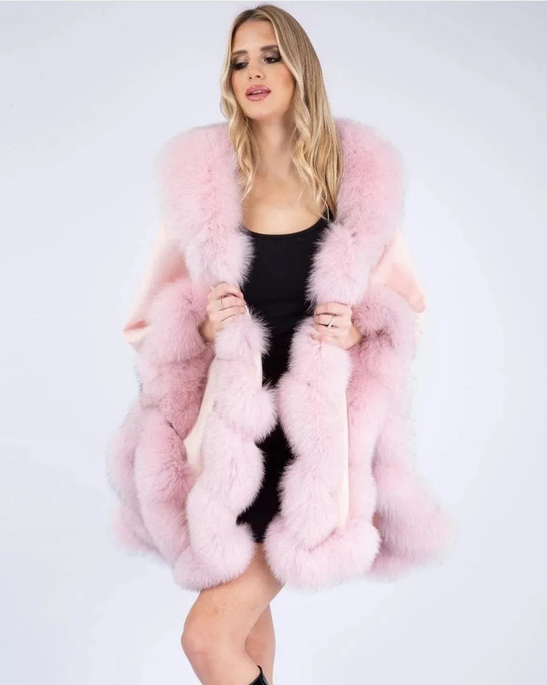 Vibrant Pink Cashmere Wool Scarf with Fox Fur Trim